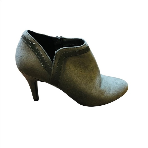 Heeled Ankle Bootie by Dexflex Comfort - Picture 4 of 10